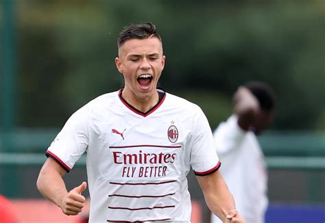 Fulham Check Up On AC Milan Talent Jan Carlo Simic