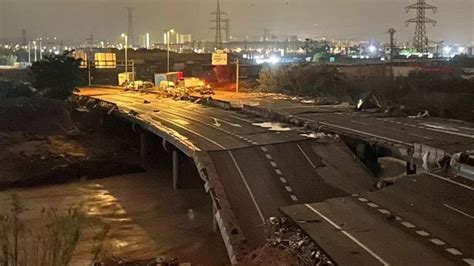 Carreteras Cortadas Y Vuelos Con Retraso En Valencia Por La Dana