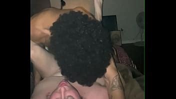 Me encanta cuando mi padrastro mete su polla negra en el estómago XVIDEOS