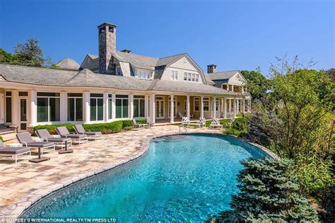 Stewart Rahr Selling Draculas Castle In The Hamptons For 59m