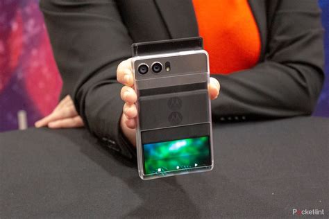 Motorola Rizr Rollable Concept Phone First Look Making Foldables Look