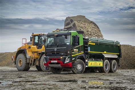 Smith And Sons Saddle Up New Volvo Fmx Tippers Uk