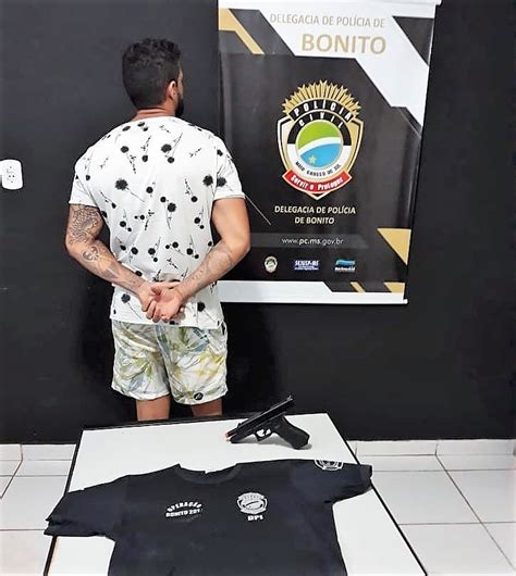 Homem é preso em MS ao se passar por policial para conquistar mulheres