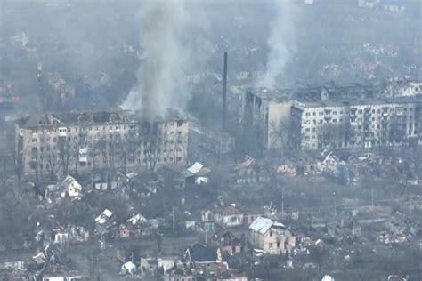 Guerre En Ukraine La Ville De Bakhmout Est Pratiquement Encerclée