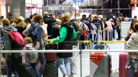 Erneutes Osterferien Chaos am Flughafen Köln Bonn Maßnahmen sollen helfen