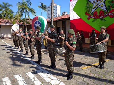 Evento Prestigiado Batalh O Da Pol Cia Militar De Blumenau Celebra