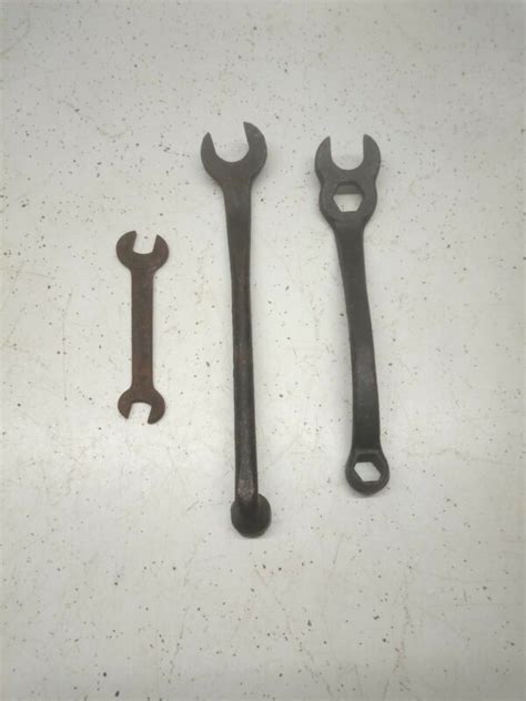 Lot Of Vintage Wrenches Ford Misc Vintage Tools Antique Price