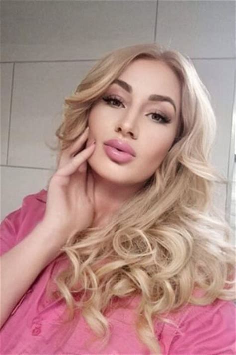 Beautiful Tatyana Y O From Szczecin With Blonde Hair Id Ladadate