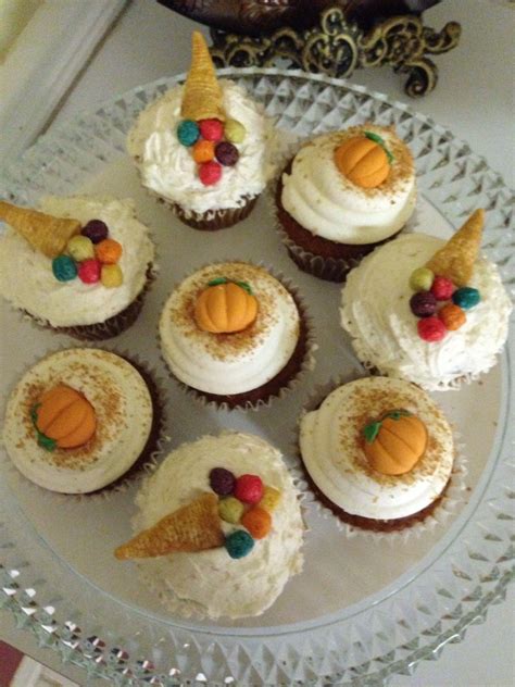 Cornucopia And Pumpkin Cupcakes