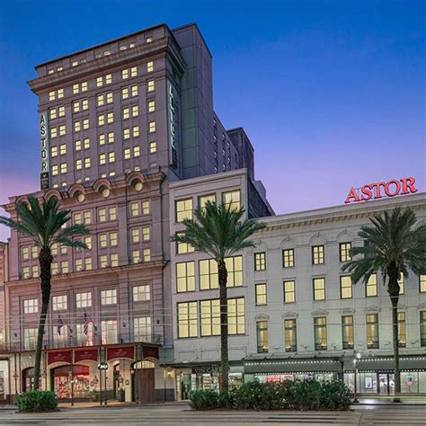 Finding The Closest Bar From The Crowne Plaza New Orleans French Quarter