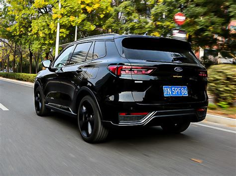 不到20万的合资中型suv 颜值质感全都有 试驾福特领睿 凤凰网