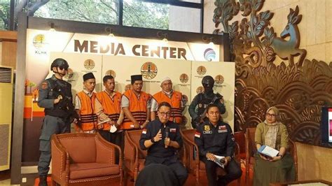 Empat Pelaku Pembakaran Limbah B Di Teluknaga Tangerang Jadi Tersangka