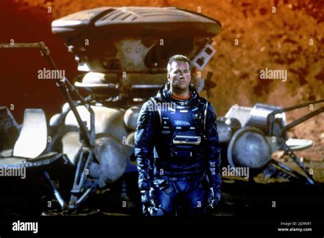 VAL KILMER RED PLANET 2000 Stock Photo Alamy