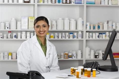 Pharmacist Duties And Performance Evaluation Woman