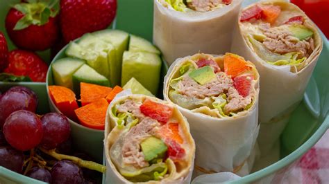 Superfood tuna salad wraps - a heathy family meal - Seafood Experts