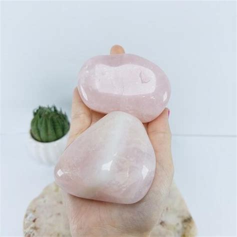 Comprar Pedra Quartzo Rosa Natural De Massagem Rolada A Cm Aprox