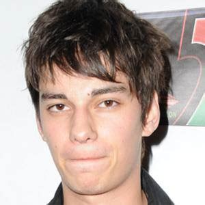 Devon Bostick - Bio, Facts, Family | Famous Birthdays