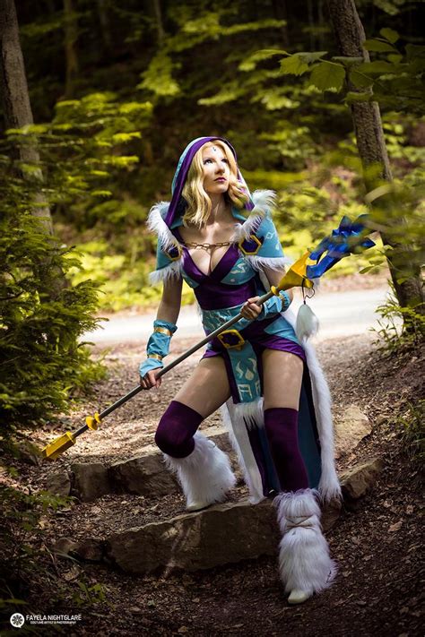 Crystal Maiden Cosplay – Telegraph