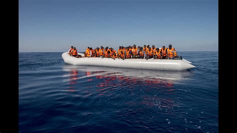 Sbarchi Salvati Altri 120 Migranti Su Gommone A Largo Della Libia