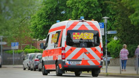 Mujeres Matan A Golpes A Hombre Por Negarse A Hacer Un Trio N