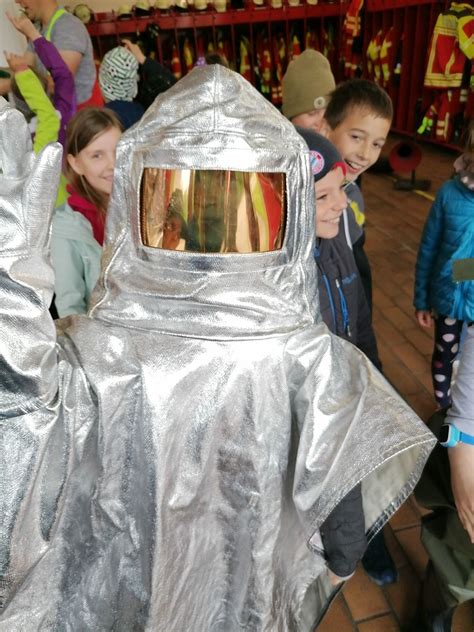 Zu Besuch Bei Der Feuerwehr Surheim Klasse A Grundschule Saaldorf