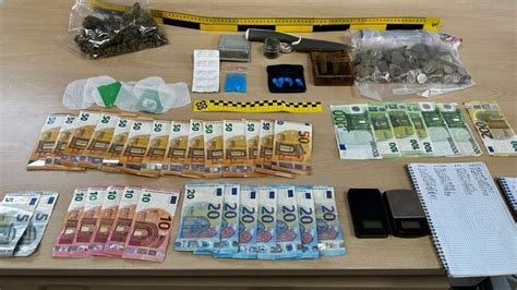 Dos Detenidos En Tarifa Tras Desarticular Un Punto De Venta De Drogas