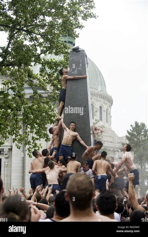 Herndon monument climb hi-res stock photography and images - Alamy