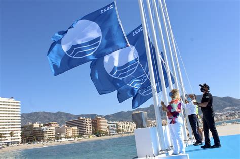 Las Banderas Azules Que Premian La Calidad Del Litoral De Fuengirola