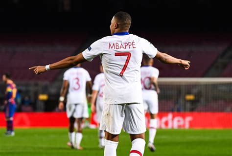 Kome je Mbappe poklonio dres u kojem je uništio Barcelonu