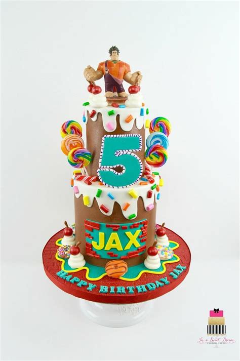 Wreck It Ralph Cake - Decorated Cake by Mercedes - CakesDecor