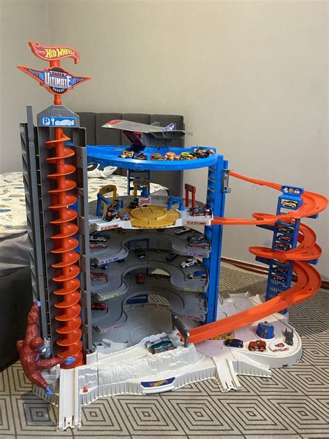 Hot Wheels Гараж-гигант, парковка Хот Вилс Гараж гигант трек: 4 000 грн ...
