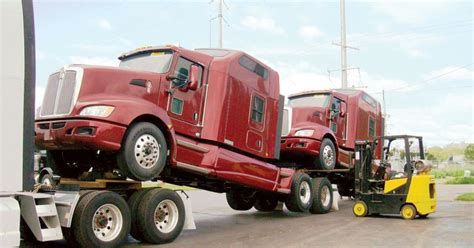 What is a Glider Kit on a Semi-Truck?