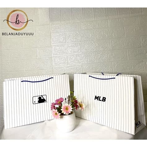 Jual Paper Bag MLB Paper Bag Pembungkus Kado Ukuran Medium READY