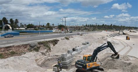 Macei Obras De Conten O Mar Tima Do Pontal Da Barra Aproximam