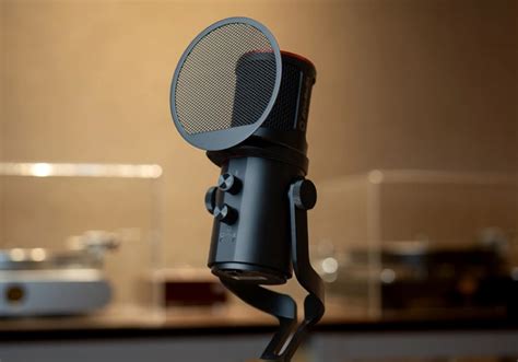 Live Streamer Mic 350 Microphone Geeky Gadgets