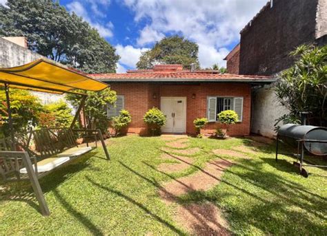 VENDO CASA A 1 2 CUADRA DE CARLOS ANTONIO LOPEZ 546m2 De Terreno Ref