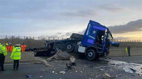 A1 M Part Closed In North Yorkshire After Two Lorries Crash Bbc News