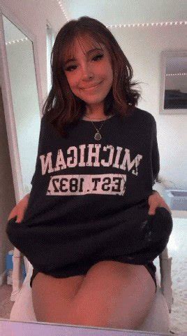 Flashing Boobies Luscious Hentai Manga Porn