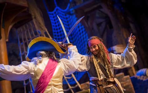 Disneyland Thượng Hải Có Gì Hot Hành Trình Trở Về Tuổi Thơ Phú Hoàng Minh