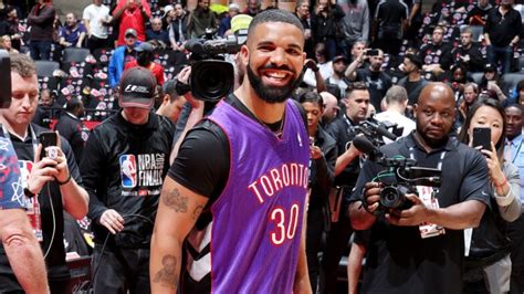 Drake rocks Dell Curry Raptors throwback jersey for Game 1 | NBA.com