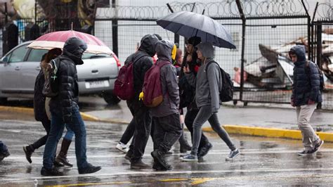 Por Fuertes Lluvias Estos Son Los Colegios Con Suspensi N De Clases En