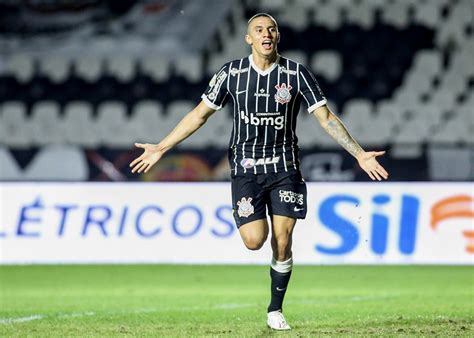 Cria Do Corinthians Mantuan O Melhor Em Campo E Faz Seu Primeiro Gol