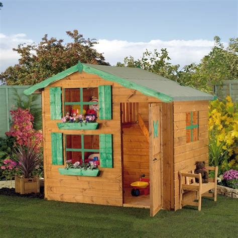 La cabane de jardin pour enfant est une idée superbe pour votre jardin