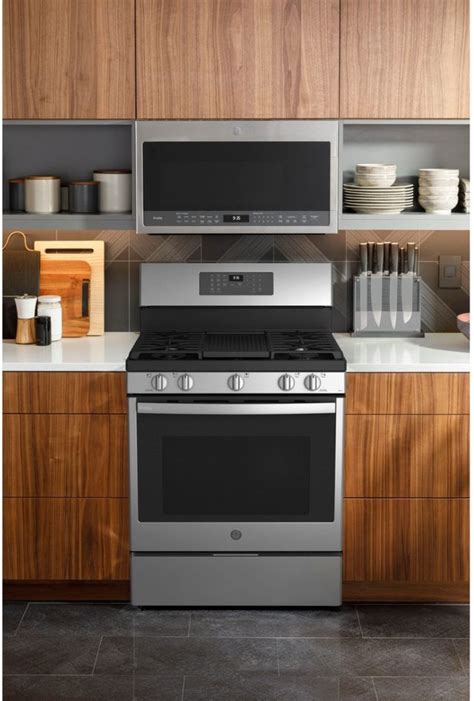 Ge Profile™ 30 Fingerprint Resistant Stainless Steel Freestanding Gas