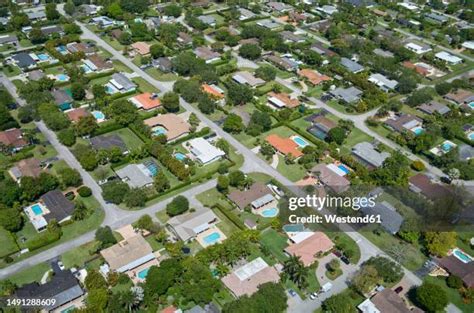 15529 Miami Neighborhood Stock Photos High Res Pictures And Images