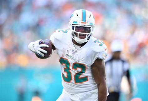 Tyreek Hill Reacts To Kenyan Drake S Retirement Announcement