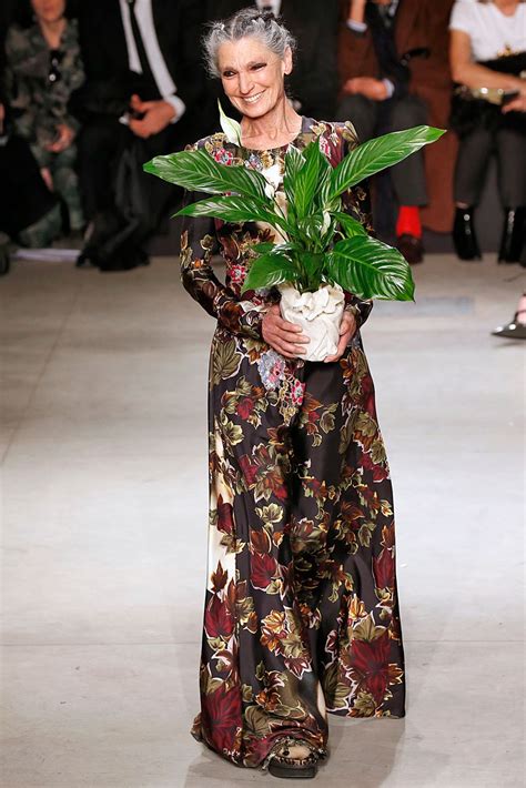 Fashion Weeks Hottest New Models Were Older Women Huffpost Life