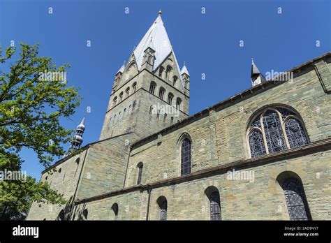 Kirche St Patrokli Kathedrale Fotos Und Bildmaterial In Hoher