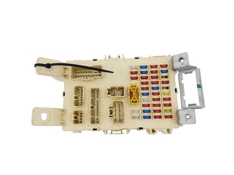 Fuse Box 91950 1J010 Hyundai YURA