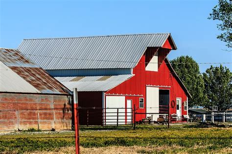 World Headquarters Of The Smilin B Ranch Country Barns Old Barns